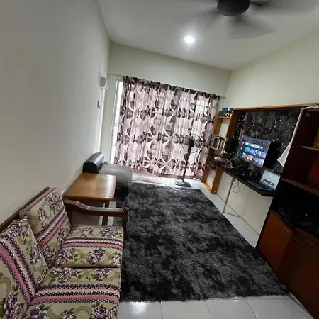 Homestay Aishah Seri Iskandar Exterior photo