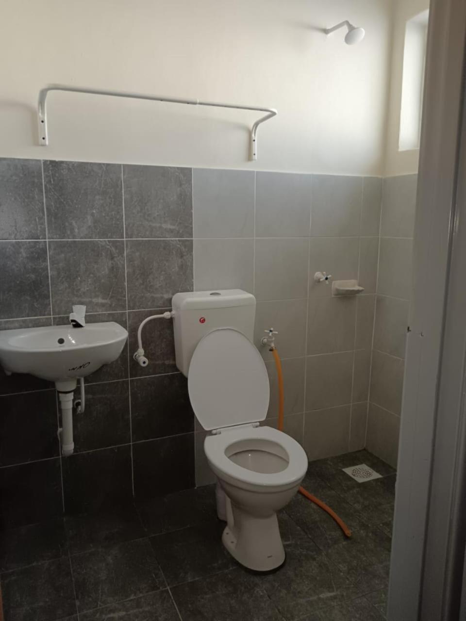 Aishah Holiday home Seri Iskandar